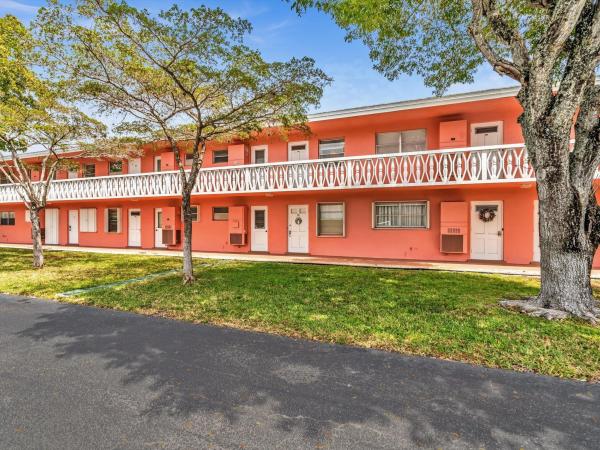 Boca Verde, 300 NE 20th St #605, Boca Raton, Florida 33431, image 1