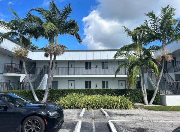 Delray Manors, 655 Jeffery St #9, Boca Raton, Florida 33487, image 1