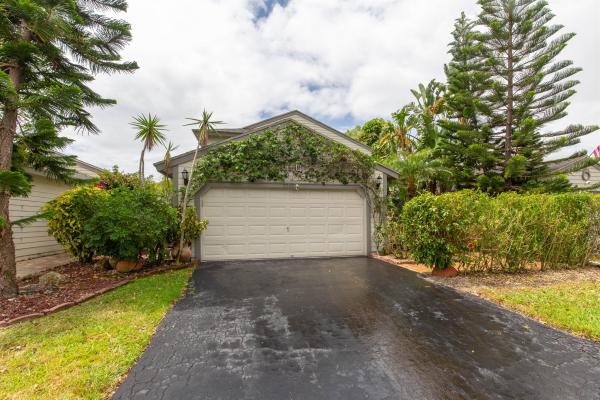 Bedford Mews At Wellington, 2565 Bedford Mews Dr, Wellington, Florida 33414, image 1