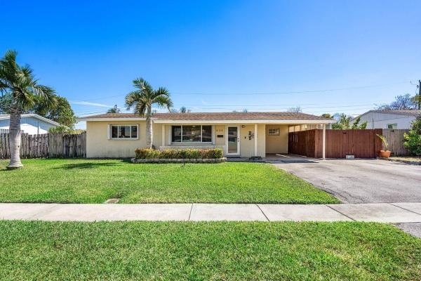 Coral Manor, 430 SE 3rd Pl, Deerfield Beach, Florida 33441, image 1