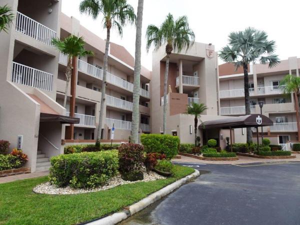 7539 Granville Dr #208, Tamarac, Florida 33321, image 1