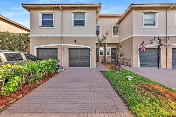 Parkwood At Colony West, 8308 Lagos De Campo Blvd, Tamarac, Florida 33321, image 1