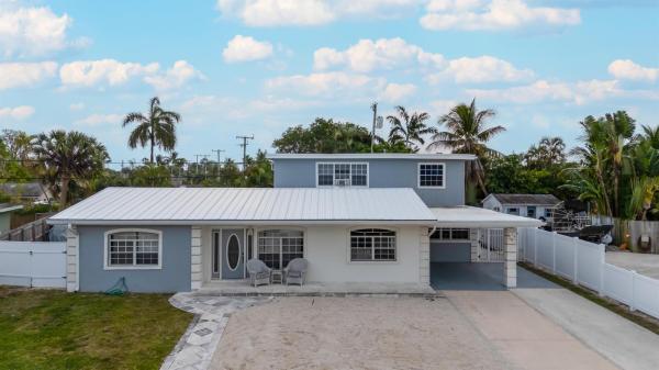 Lake Osborne Estates, 1405 Tahoe Ct, Lake Worth Beach, Florida 33461, image 1