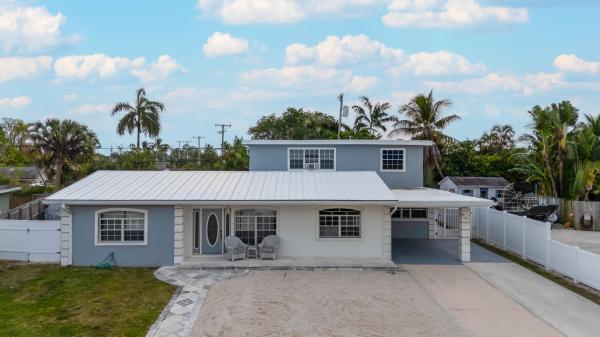 Lake Osborne Estates, 1405 Tahoe Ct, Lake Worth, Florida 33461, image 2