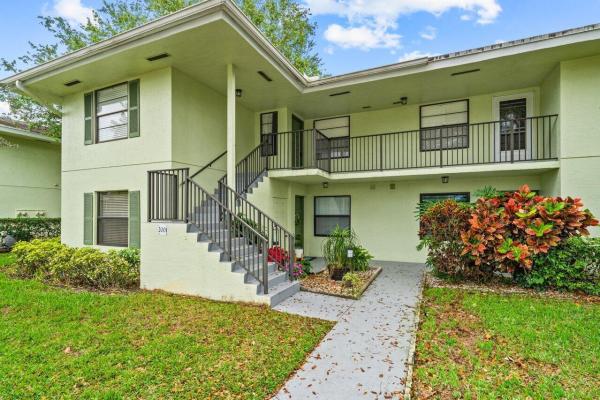 Sabal Ridge, 2001 Sabal Rdg #A, Palm Beach Gardens, Florida 33418, image 1