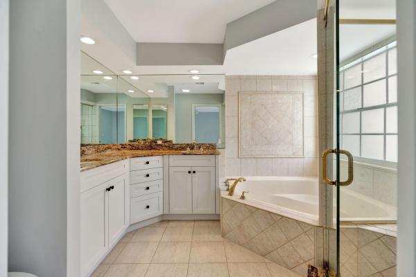 North Passage, 8849 SE Riverfront Ter, Jupiter, Florida 33469, image 2