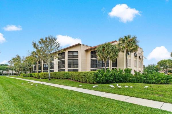 Lakeside Of Banyan Springs, 10110 Cedar Point Blvd #202, Boynton Beach, Florida 33437, image 1