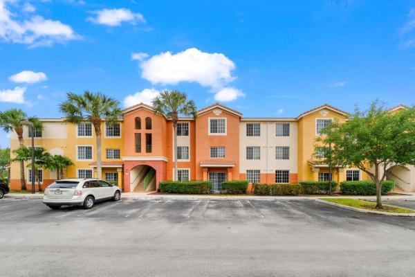 Green Cay Village, 6752 Heritage Grande, Boynton Beach, Florida 33437, image 2