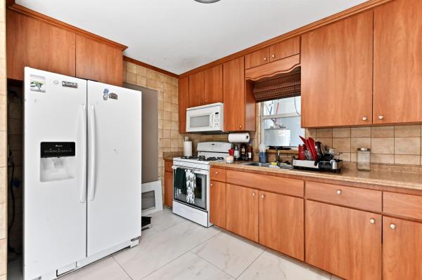 Forest Hill Village, 5851 Daphne Dr, West Palm Beach, Florida 33415, image 3