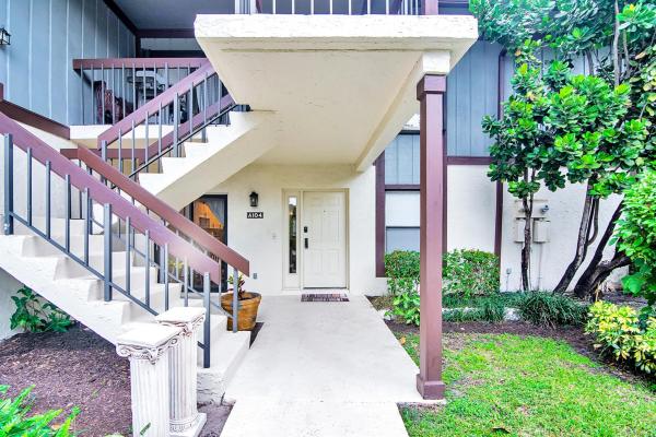 La Quinta, 13329 Polo Club Rd #104, Wellington, Florida 33414, image 1