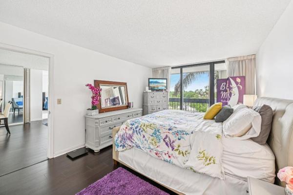 Lincoln Tower, 2400 Presidential Way #302, West Palm Beach, Florida 33401, image 2