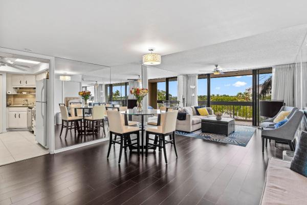 Lincoln Tower, 2400 Presidential Way #302, West Palm Beach, Florida 33401, image 2