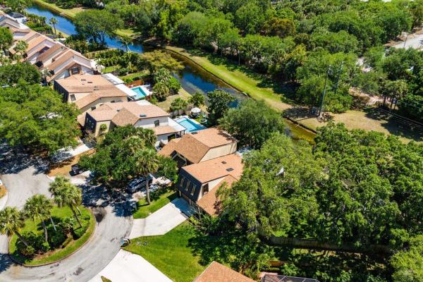Town Oaks, 1048 Raintree Dr, Palm Beach Gardens, Florida 33410, image 2