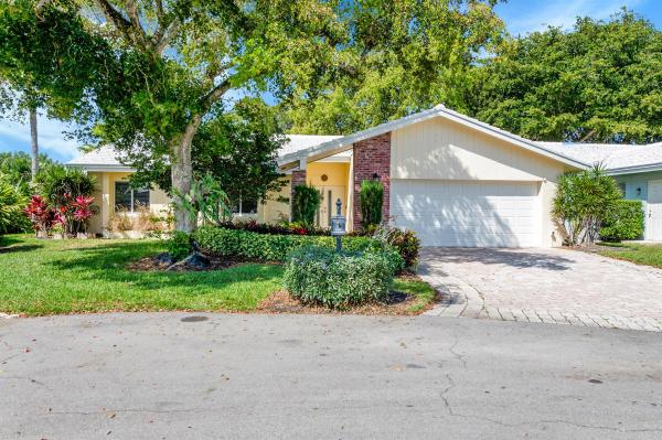 Cameo Woods, 22071 Brentwood Cir, Boca Raton, Florida 33433, image 1