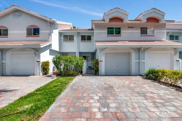 Lakes Of Woodhaven, 6191 Old Court 803rd Rd #803, Boca Raton, Florida 33433, image 1