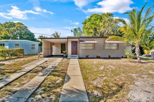 San Castle, 591 Oleander Rd, Lake Worth Beach, Florida 33462, image 1