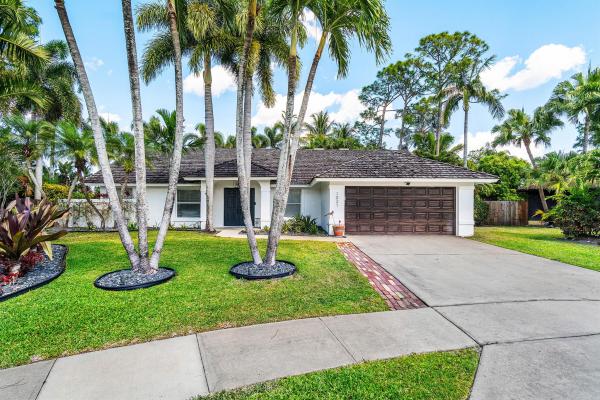 Sugar Pond Manor, 1021 Corallita Ct, Wellington, Florida 33414, image 1