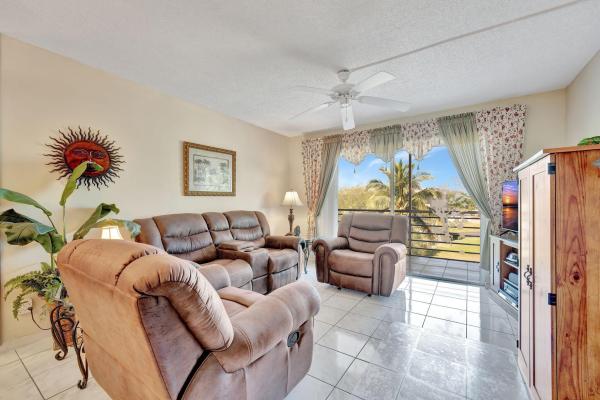 Lauderdale Oaks, 2951 NW 46th Ave #403, Lauderdale Lakes, Florida 33313, image 1