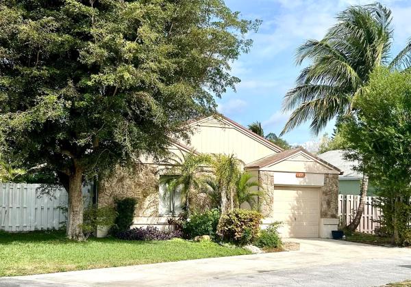 Boynton Lakes North, 11 Mayfield Way, Boynton Beach, Florida 33426, image 1