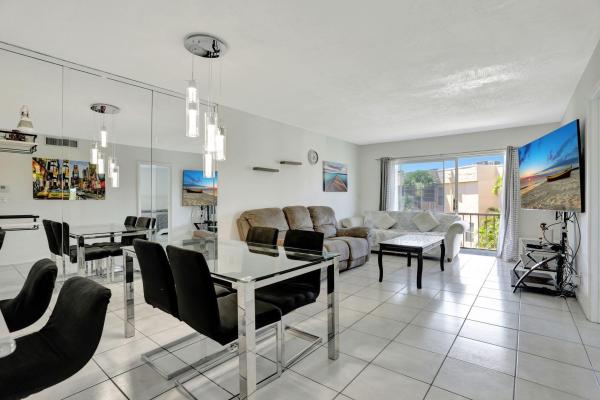 Rokest, 8380 Lagos De Campo Blvd #310, Tamarac, Florida 33321, image 1