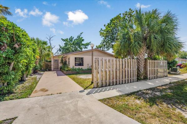 Westwood Manor, 2910 SW 11th St, Fort Lauderdale, Florida 33312, image 1