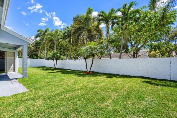 Quatraine At Jacaranda, 9814 NW 2nd Ct, Plantation, Florida 33324, image 1