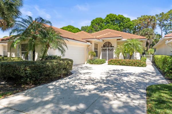 Oaks East, 199 E Tall Oaks Cir, Palm Beach Gardens, Florida 33410, image 1