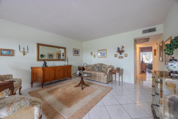 Lyndhurst, 2005 Lyndhurst H, Deerfield Beach, Florida 33442, image 3