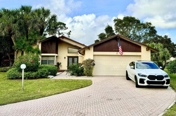 Boca Delray Golf & Country Club, 5569 Glen Abbey Ct, Delray Beach, Florida 33484, image 1