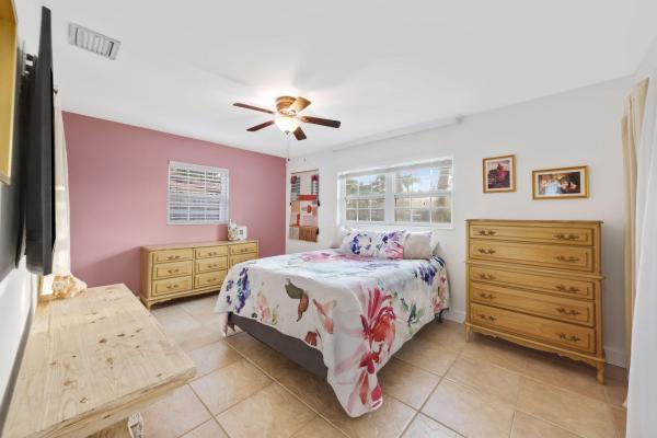 Coral Manor, 1420 SW 1st Ter, Deerfield Beach, Florida 33441, image 3