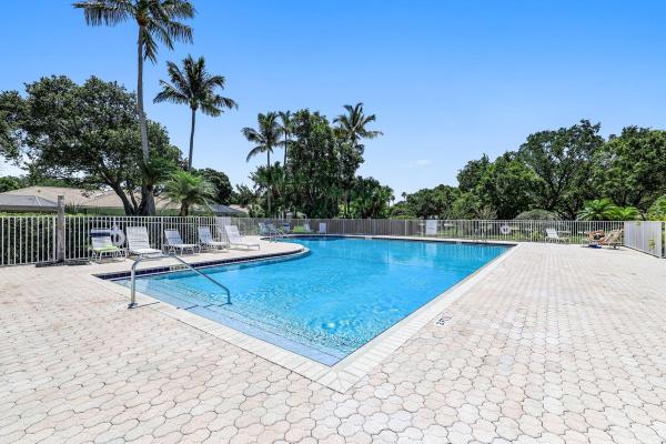 Sun Terrace At The Oaks, 6504 Geminata Oak Ct, Palm Beach Gardens, Florida 33410, image 1