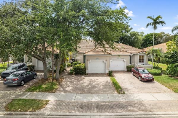 Regency Homes At Fairway Isles, 7620 S Aragon Blvd #2, Sunrise, Florida 33322, image 1