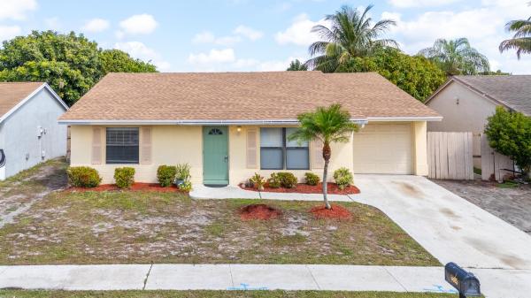 Lantana Homes, 5805 Ithaca Cir, Lake Worth Beach, Florida 33463, image 1