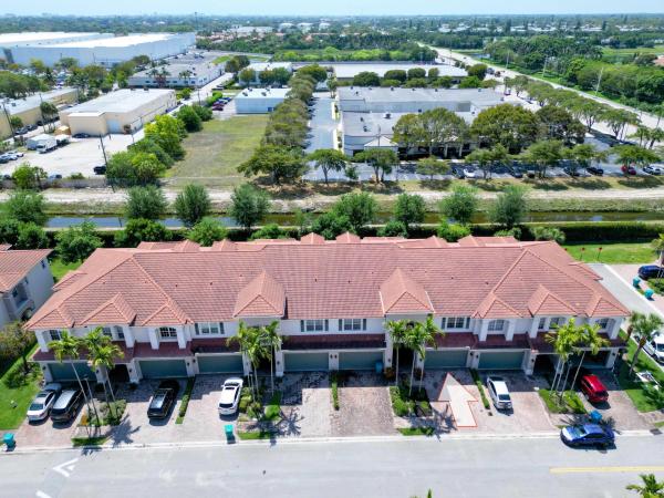 Carriage Pointe Townhomes, 64 Lancaster Rd, Boynton Beach, Florida 33426, image 3