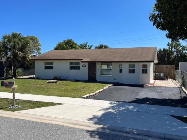 Federal Gardens, 1641 W 14th St, Riviera Beach, Florida 33404, image 1