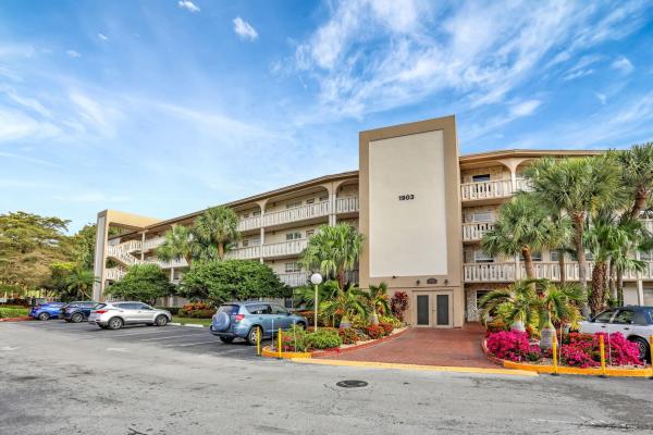 Bermuda Village, 1903 Bermuda Cir #B4, Coconut Creek, Florida 33066, image 1