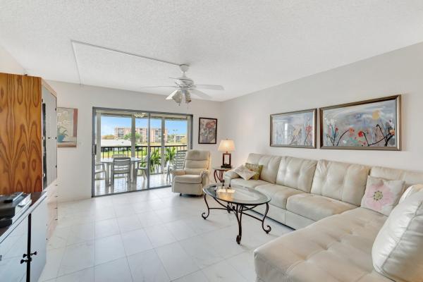 Huntington Lakes 1, 14425 Strathmore Ln #304, Delray Beach, Florida 33446, image 1