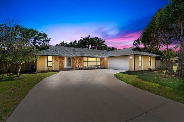 Floresta Pointe, 302 SE Bayview Ter, Port St. Lucie, Florida 34983, image 1