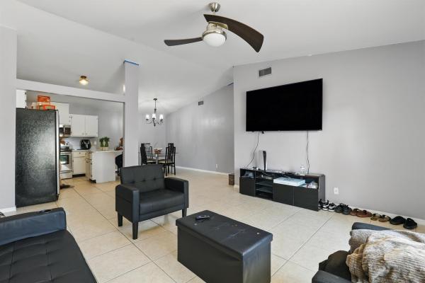 Westchester Townhouses, 4417 Woodstock Dr #D, West Palm Beach, Florida 33409, image 1