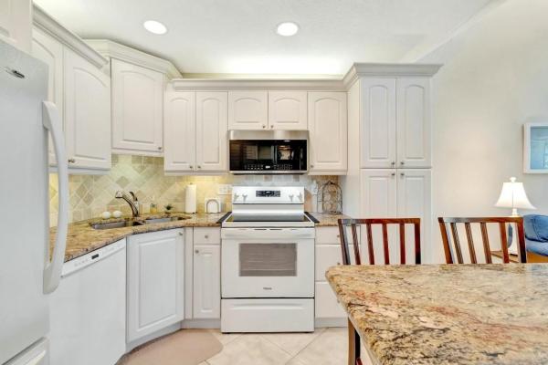 Golf Villas At Ocean Village, 2400 S Ocean Dr #5627, Fort Pierce, Florida 34949, image 1