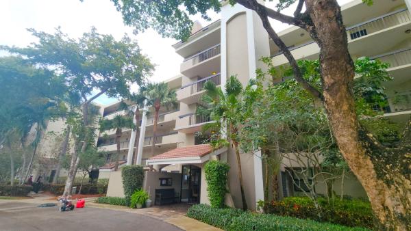2025 Lavers Cir #D107, Delray Beach, Florida 33444, image 1
