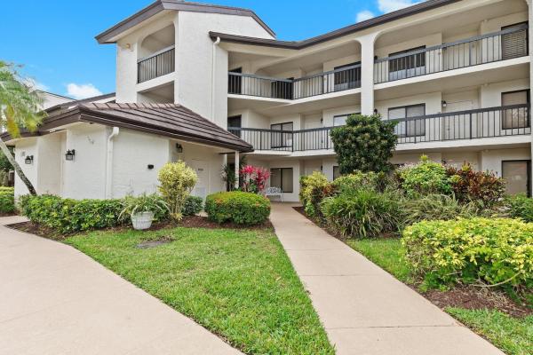 5380 Cedar Lake Dr #304, Boynton Beach, Florida 33437, image 1