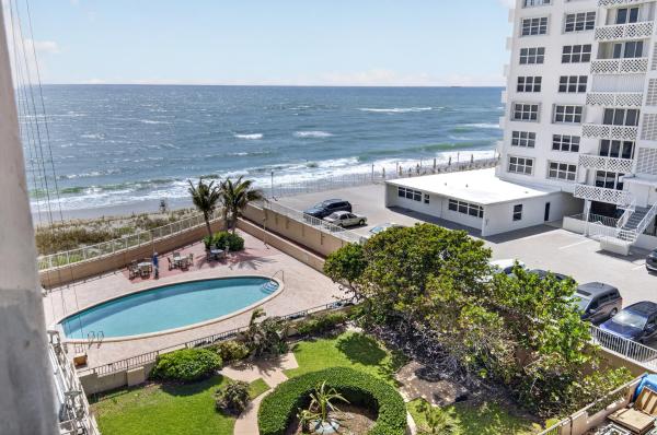 Cloister Del Mar, 1180 S Ocean Blvd #0053, Boca Raton, Florida 33432, image 3