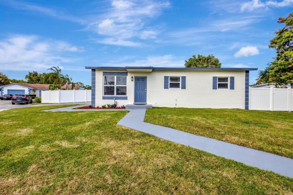 Jefferson Manor, 1335 Lee St, Delray Beach, Florida 33444, image 1