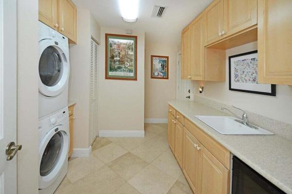 885 NE Mulberry Dr, Boca Raton, Florida 33487, image 1