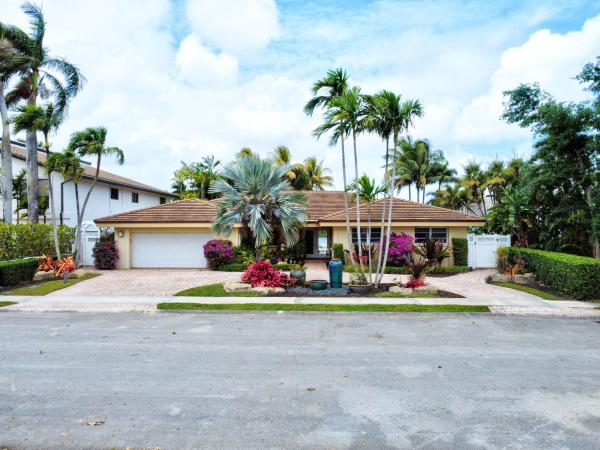 Lakes Of Emerald Hills, 3157 N 34th St, Hollywood, Florida 33021, image 1