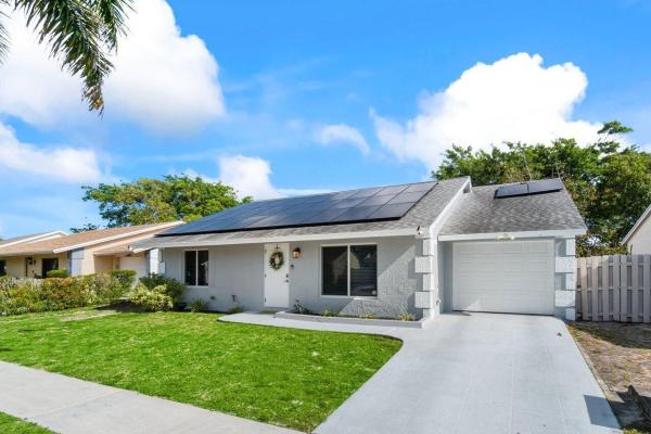 Lantana Homes, 6041 Triphammer Rd, Lake Worth Beach, Florida 33463, image 1