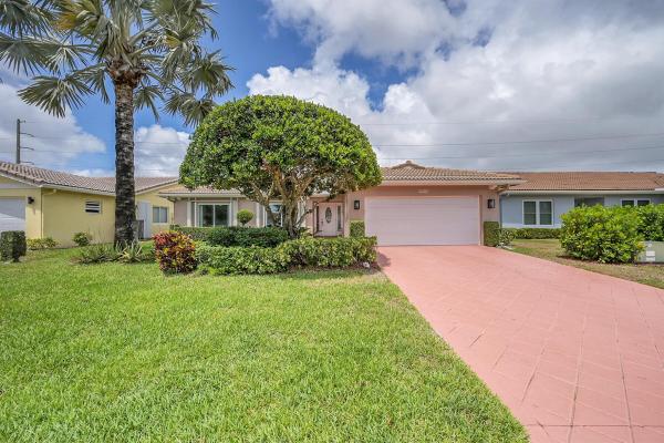 Colony Woods, 22010 Colony Dr, Boca Raton, Florida 33433, image 1