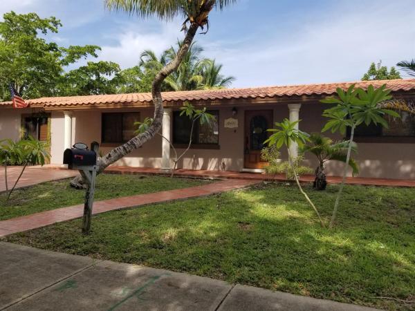 18421 NW 82nd Ave, Hialeah, Florida 33015, image 1