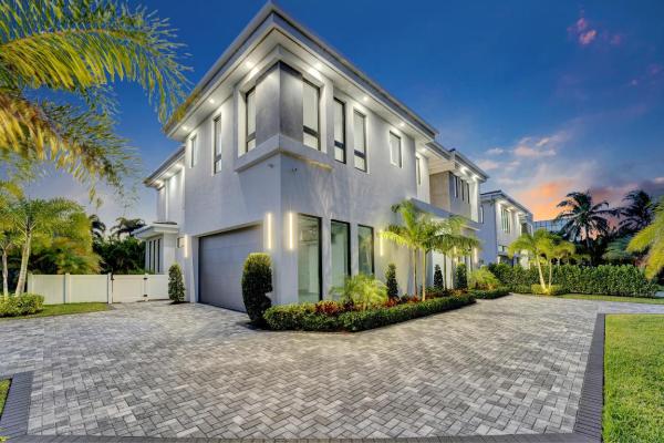 Boca Villas Heights, 1101 NE 3rd Ave, Boca Raton, Florida 33432, image 3